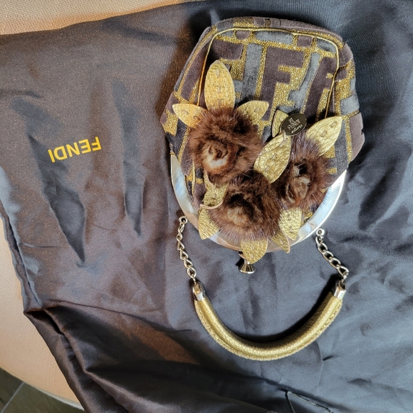 Vintage FENDI collectable mini purse with mink roses - Picture 14 of 15